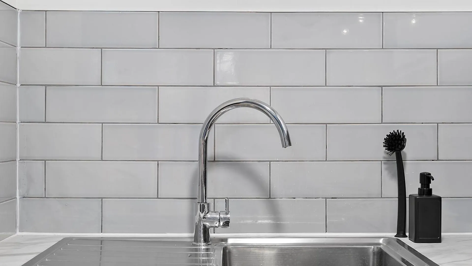Stylish 3-Bedroom Greenwich Apartment 2 Bath Pad & Free Parking Londra