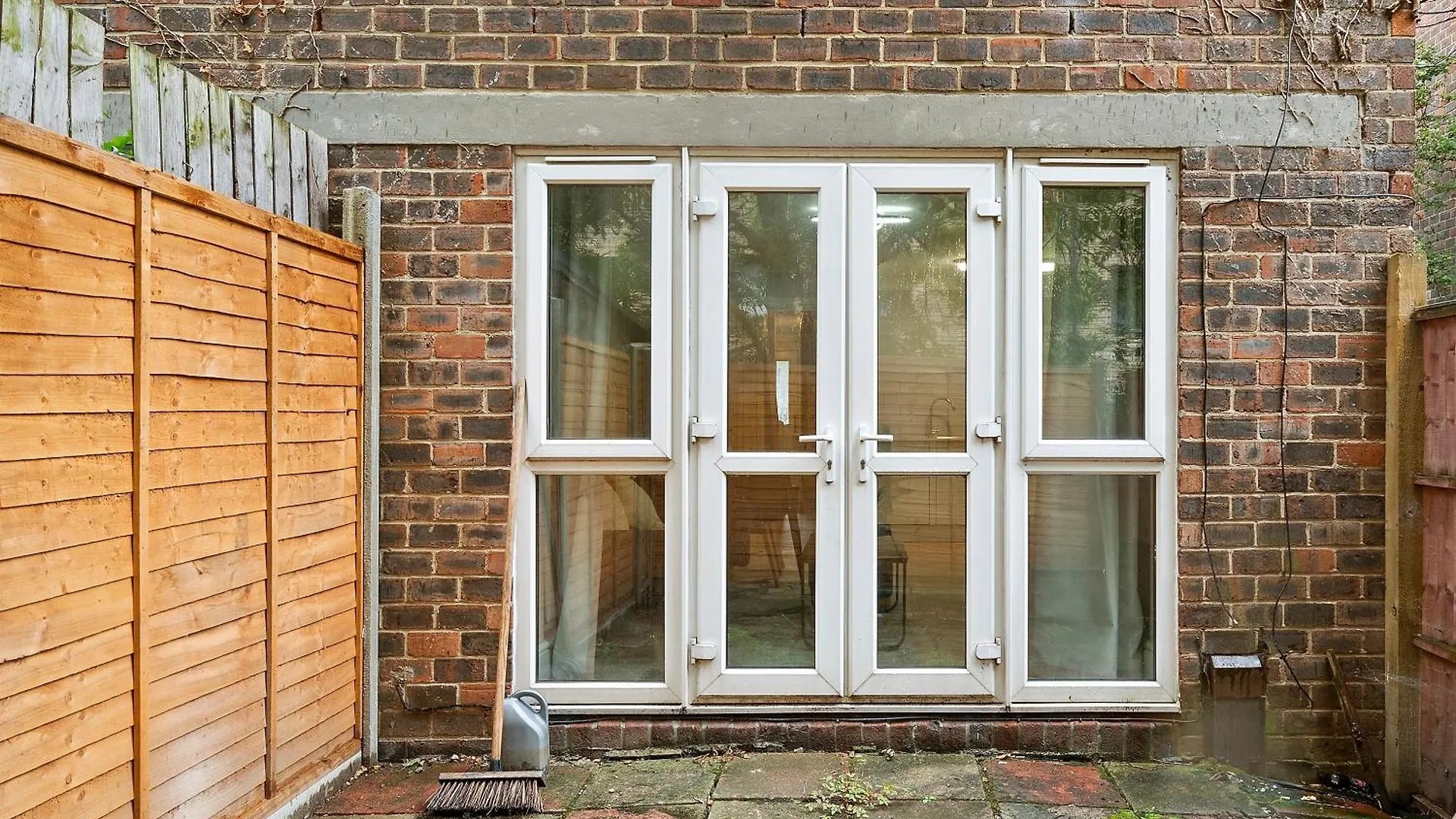 Stylish 3-Bedroom Greenwich Apartment 2 Bath Pad & Free Parking London United Kingdom